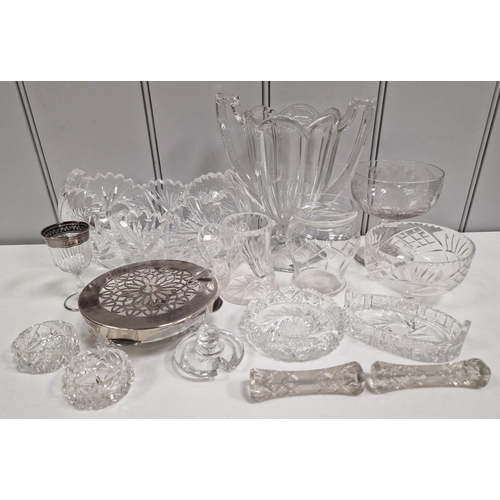 128 - A selection of fifteen pieces of vintage glassware. To include a trophy/planter, cutlery stands etc.