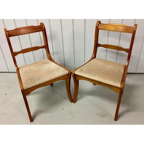 119 - A pair of vintage hall chairs, with a stylish frame. Dimensions(cm) H85(45 to seat), W54, D54.