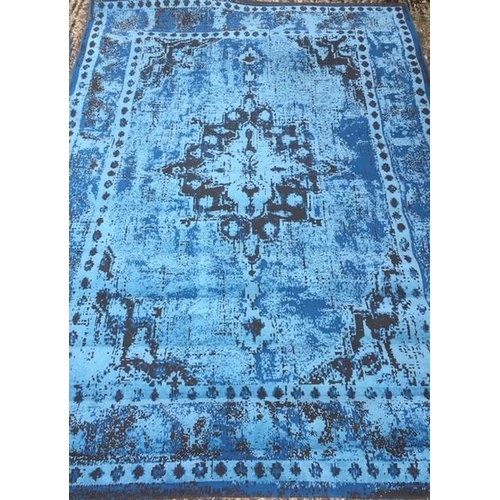 190 - A set of three, contemporary Belgian rugs, in differing sizes. Made by 'GUT'. Dimensions(cm) L290/23... 