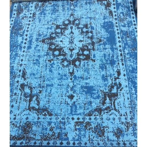 190 - A set of three, contemporary Belgian rugs, in differing sizes. Made by 'GUT'. Dimensions(cm) L290/23... 