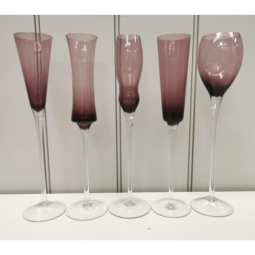 251 - A set of five, beautiful, tall-stem, vintage champagne glasses. Clear stems, with contrasting auberg... 