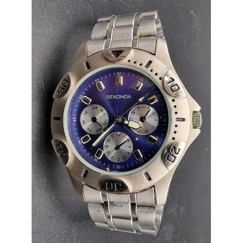 1208 - A Gents 'Sekonda', battery-powered sports watch, model no. 3592AKV. Untested.