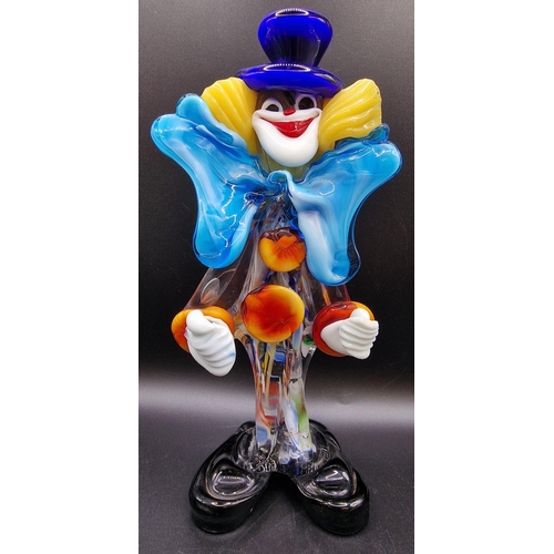 123 - A pair of vintage Murano clowns. Height 24cm.