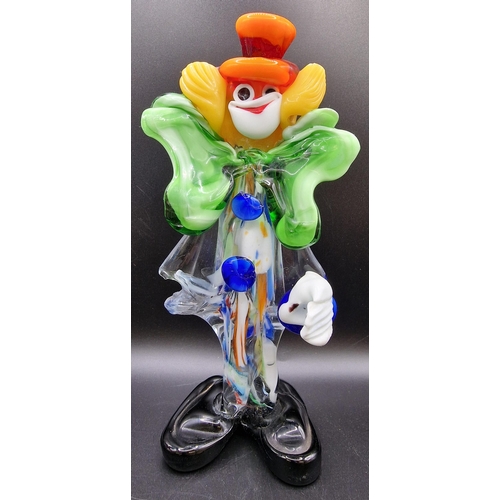 123 - A pair of vintage Murano clowns. Height 24cm.