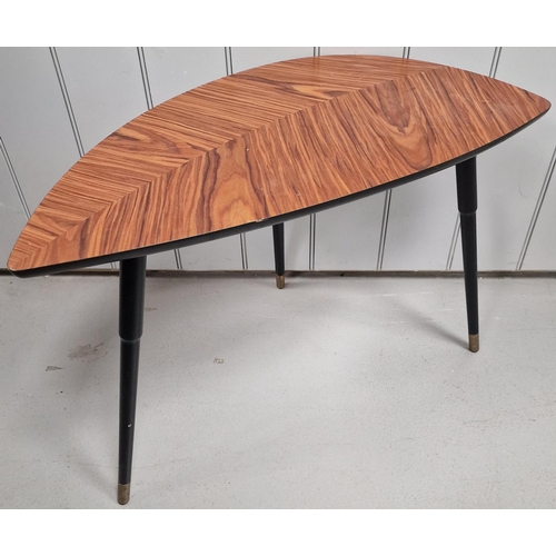 10 - A pair of retro-styled leaf-design side tables. Dimensions(cm) H52, W76, D39.