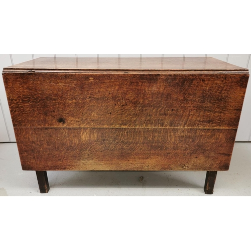 53 - An early 20th century, oak gateleg table. Dimensions(cm) H72, W51/152, D112