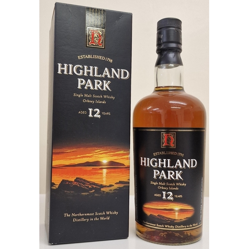 198 - An unopened bottle of Highland Park single malt Scotch whisky, in presentation box, aged 12 years (7... 