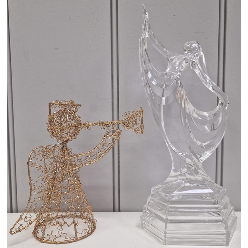 269 - A mixed lot of five decorative pieces. To include an 'RCR Crystal' art deco glass dancer figurine, '... 