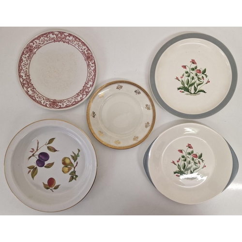 308 - A collection of 36 pieces of mixed vintage tableware. To include Royal Worcester, Wedgwood, Derby, e... 