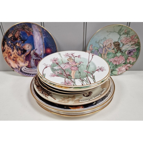 280 - A selection of thirteen collector's plates. To include Royal Doulton, Villeroy & Boch, Lord Nelson P... 