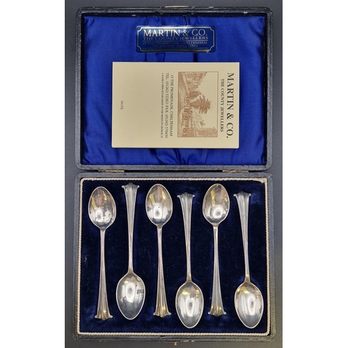 615 - A cased set of six silver teaspoons. Hallmarked Birmingham 1938, by 'Martin & Co'. Combined weight a... 