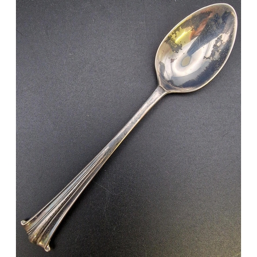 615 - A cased set of six silver teaspoons. Hallmarked Birmingham 1938, by 'Martin & Co'. Combined weight a... 