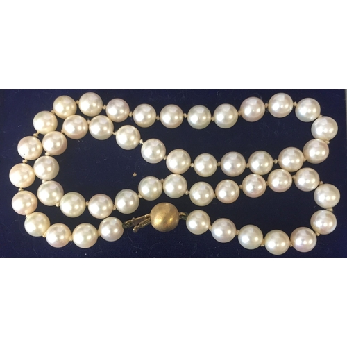 633 - A 9ct gold & pearl necklace, together with a pair of 9ct gold & pearl earrings. Combined weight appr... 