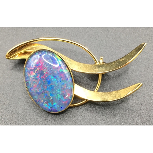 672 - A boxed yellow metal opal ring, size O, a gold-plated silver Australian opal brooch & a pretty Hawai... 