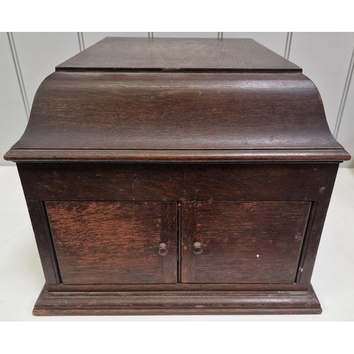 999 - An early, oak cased HMV Gramophone, complete with additional styluses.