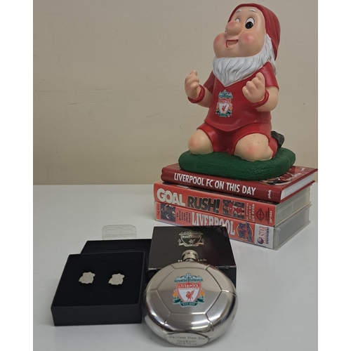 990 - A mixed lot of Man Utd & Liverpool football memorabilia. To include 2007 FA Cup & 2009 Champions Lea... 