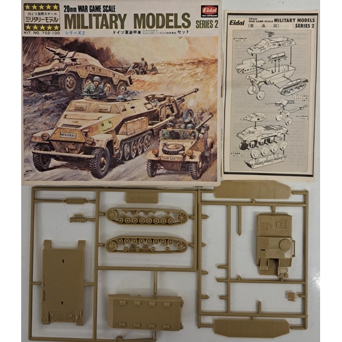 885 - A rare pair of unmade Eidai Corporation 20mm War Game Scale military model kits. Series 2 & Series 6... 