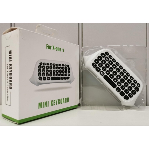 525 - A boxed, mini-keyboard for X-Box One Series S. Appears unused. Untested.