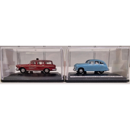 3786 - A collection of five boxed, 1:76 scale Oxford Diecast model vehicles, together with another Hornby e... 