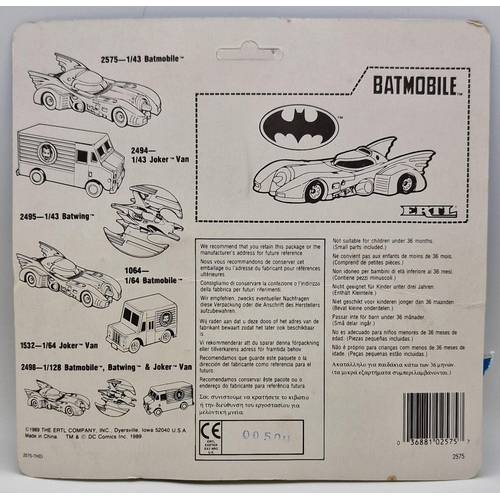 3825 - A carded, 1:43 scale Ertl Batmobile. Model no.2575. Card blister has been opened.