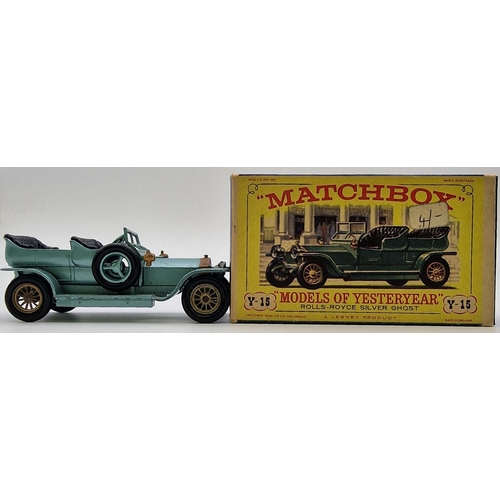 3826 - An early boxed, Matchbox Models of Yesteryear Rolls-Royce Silver Ghost, in metallic green. Model no.... 