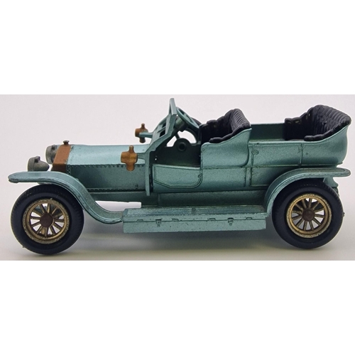 3826 - An early boxed, Matchbox Models of Yesteryear Rolls-Royce Silver Ghost, in metallic green. Model no.... 