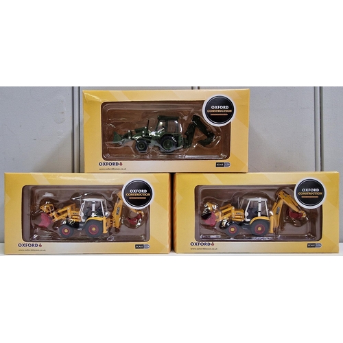 3829 - A collection of three boxed/as new, 1:76 scale Oxford Diecast construction model vehicles.