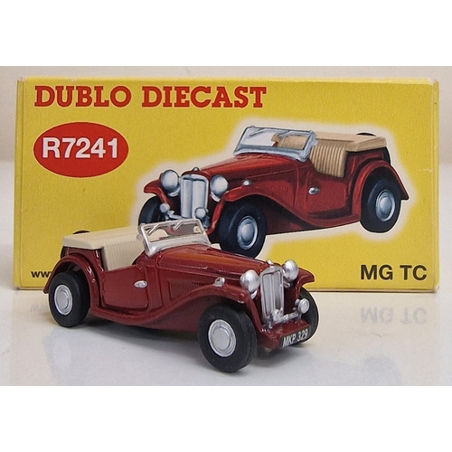 3844 - A collection of three boxed Hornby Dublo vehicles. To include model no's R7241/R7242/R7247.