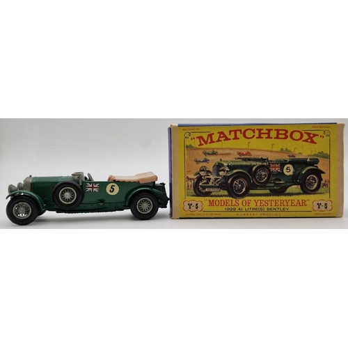 3852 - An early boxed, Matchbox Models of Yesteryear 1929 4.5 Litre Bentley, in British racing green. Model... 