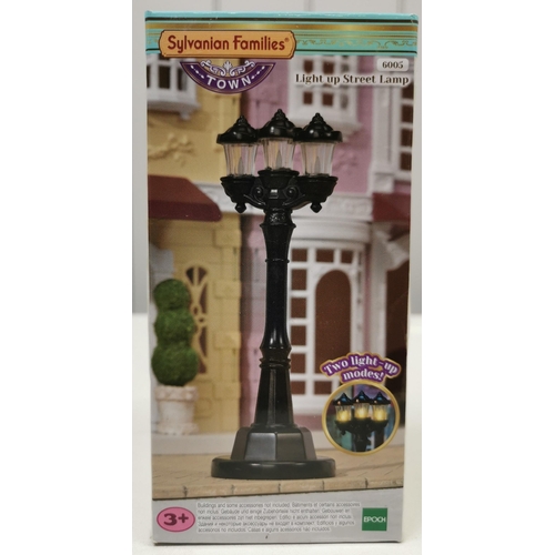 4399 - Sylvanian Families Light Up Street Lamp.  Manufacturer/Model No: Epoch 6005.  Unchecked for complete... 