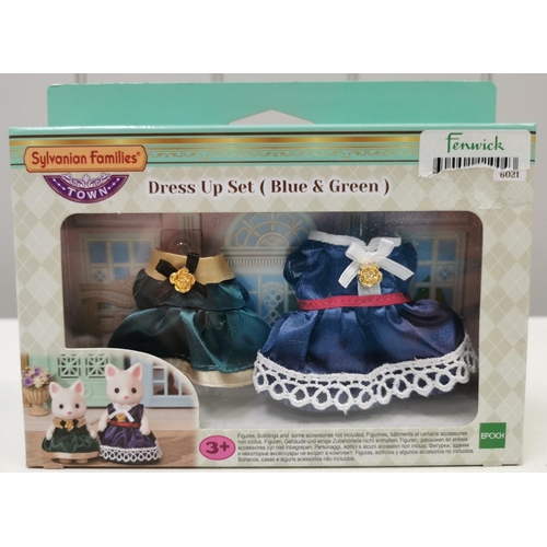 4410 - Sylvanian Families Dress Up Set (Blue & Green).  Manufacturer/Model No: Epoch 6021. Unchecked for co... 