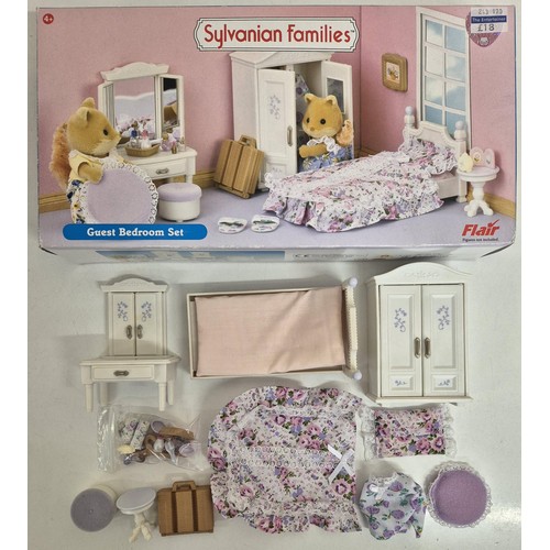 4452 - Boxed Sylvanian Family Guest Bedroom Set & Farmhouse Accessories Set, together with a quantity of un... 