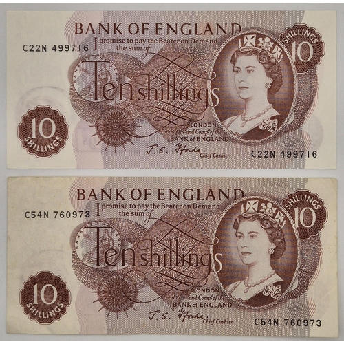 5118 - A collection of older GB banknotes, in excellent condition. To include 1940 Blue £1; 1950 £1, togeth... 