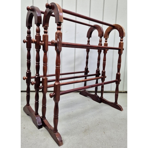 6324 - Two vintage towel rails. Dimensions(cm) H78/76, W60/65, D30/30.