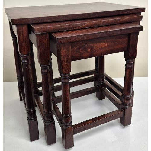 6341 - A reproduction nest of three tables. Largest dimensions(cm) H47, W51, D34.