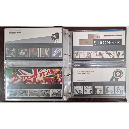 5114 - A huge collection of Royal Mail presentation packs, stored in eight good quality binders. Approximat... 