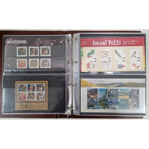 5114 - A huge collection of Royal Mail presentation packs, stored in eight good quality binders. Approximat... 