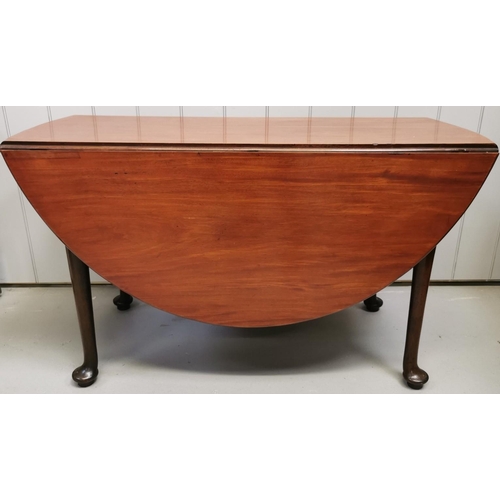 5060 - A good quality, Georgian mahogany gateleg table, with pad feet. Dimensions(cm) H71, W50/140, D122.