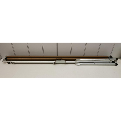 5218 - A vintage, portable projector screen. Height 118cm.