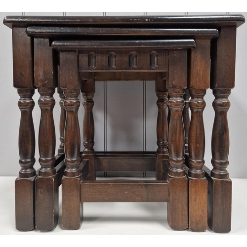 6108 - A vintage, oak nest of three tables. Largest dimensions(cm) H47, W51, D39.