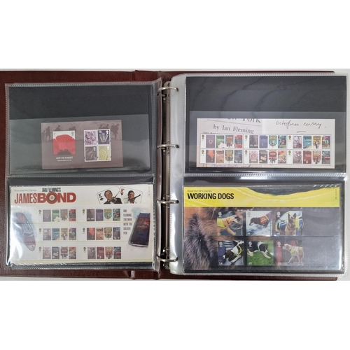 5114 - A huge collection of Royal Mail presentation packs, stored in eight good quality binders. Approximat... 