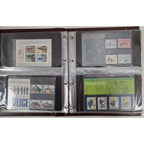 5114 - A huge collection of Royal Mail presentation packs, stored in eight good quality binders. Approximat... 