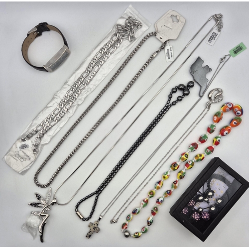 6269 - A mixed lot of 8 pieces of costume jewellery & 1 watch. All appear new/unworn.