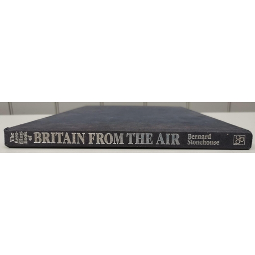 3110 - A collection of six flight/aircraft related books. To include reference & historical interest books.