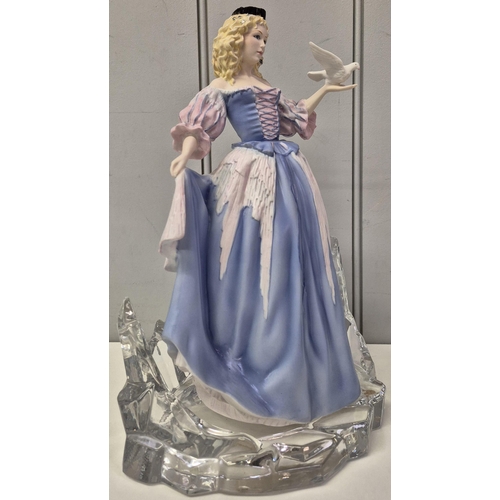 4893 - Franklin Mint House of Faberge figurine  - 'Princess of the Ice Palace', with crystal base. Dimensio... 