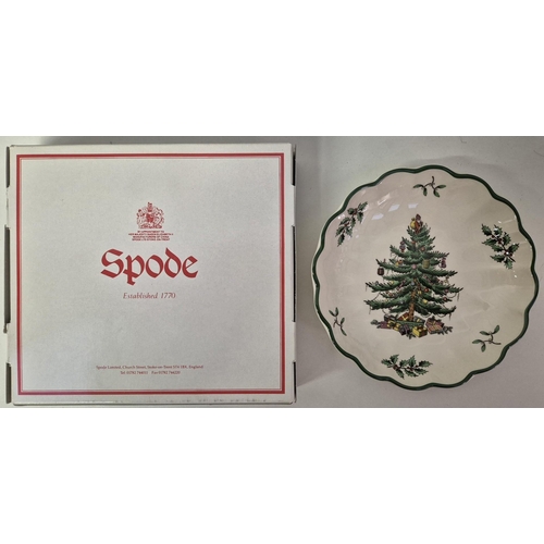 4901 - A collection of three pieces of display boxed tableware. To include Spode Christmas tree dish & Roya... 