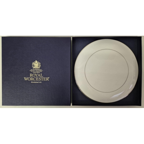 4901 - A collection of three pieces of display boxed tableware. To include Spode Christmas tree dish & Roya... 