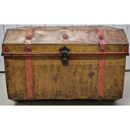 4892 - A vintage metal storage trunk/treasure chest, with twin handles. Dimensions(cm) H59, W83, D62.