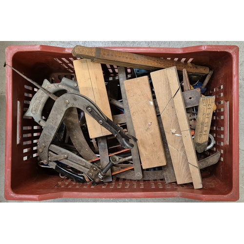 4961 - A large selection of vintage tools. To include hand drills, plains, vice, saws, mortis block, T-squa... 