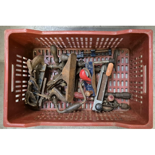 4961 - A large selection of vintage tools. To include hand drills, plains, vice, saws, mortis block, T-squa... 